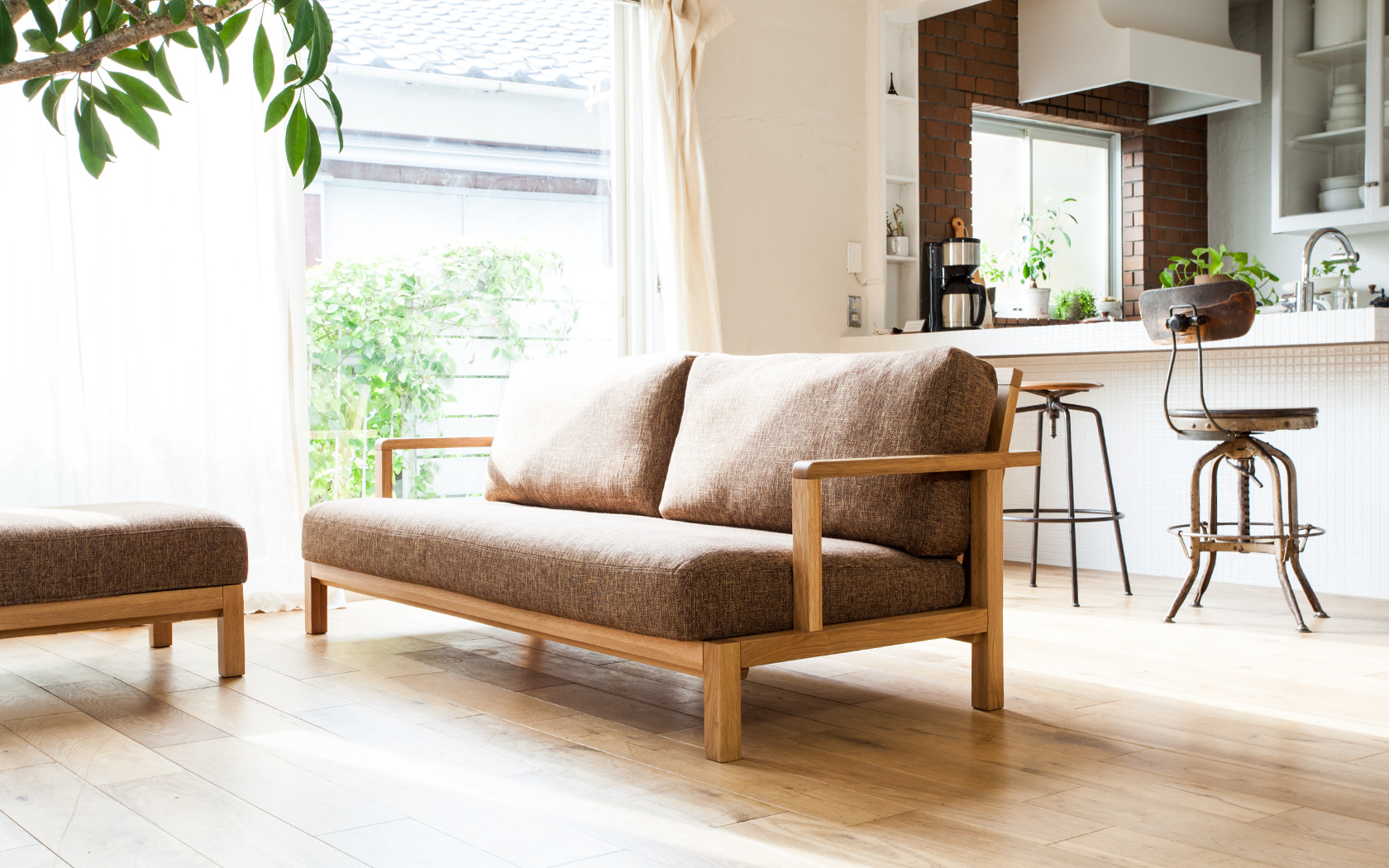 オーク無垢材木フレームの格子の美しいデザインソファ STRAND ストランド ソファ専門店FLANNEL SOFA