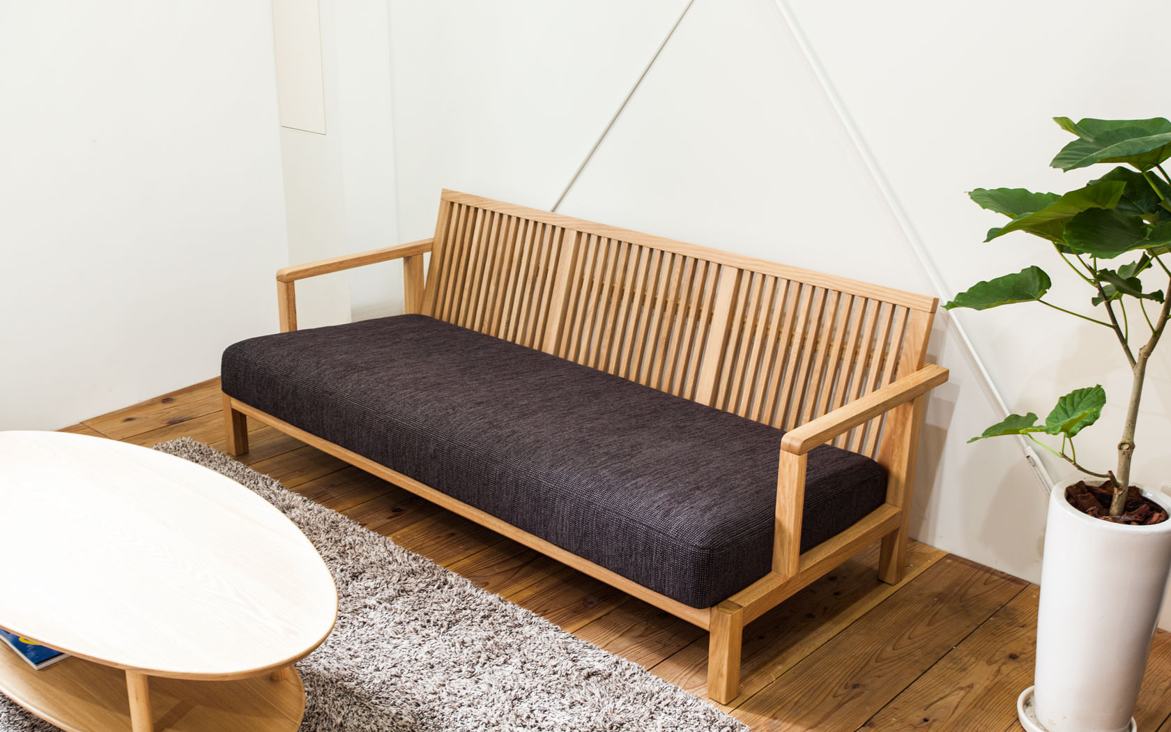 木フレームの格子が美しいデザインのカバーリングソファ STRAND ストランド アウトレット ソファ専門店FLANNEL SOFA
