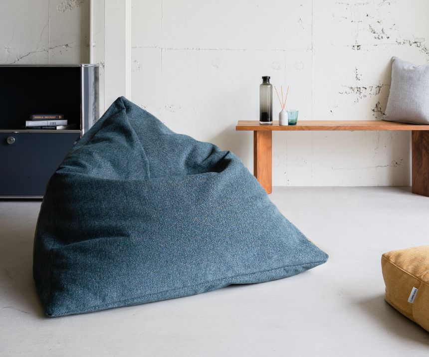 KUPLE CUSHION トライアングル