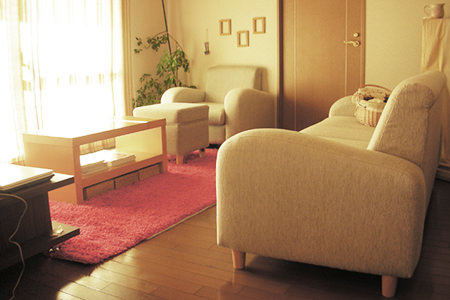 1人掛けソファを組み合わせた空間づくり | フランネルソファマガジン 