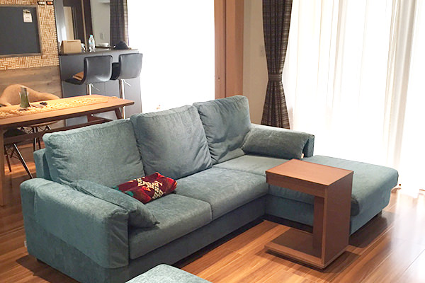 【MEGUMI】FLANNELSOFA PENTA900　グレー ソファライフフォト | ソファ専門店FLANNEL SOFA