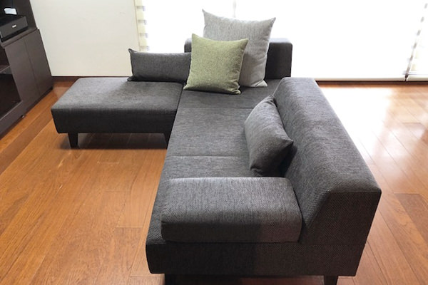 PIVO 3人掛け + PIVO スツール | お客様の声 | ソファ専門店FLANNEL SOFA