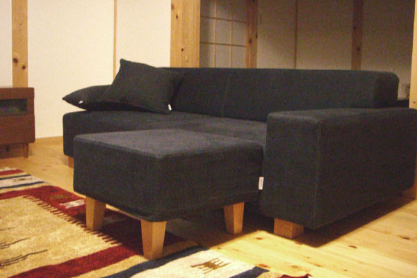 BRICK 3人掛け + OMNI スツール | お客様の声 | ソファ専門店FLANNEL SOFA