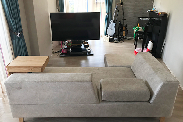 PIVO 2.5人掛け + PIVO スツール | お客様の声 | ソファ専門店FLANNEL SOFA