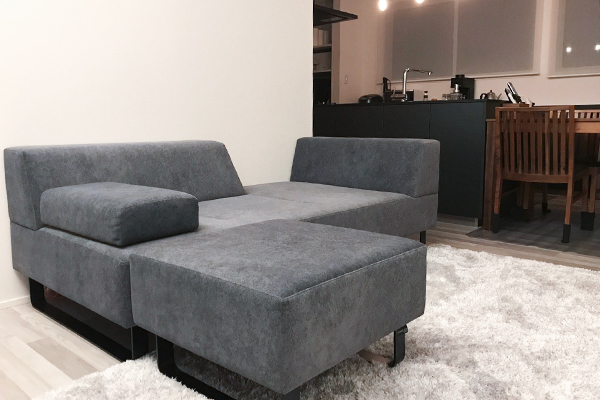 PIVO 2.5人掛け + PIVO スツール | お客様の声 | ソファ専門店FLANNEL SOFA