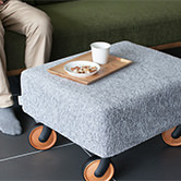 テーブル変わりにもぴったりな座面安定感 CHIROL STOOL チロルスツール