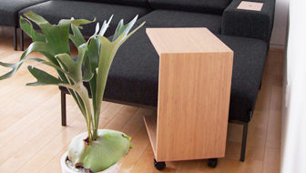 竹集成材のサイドテーブル