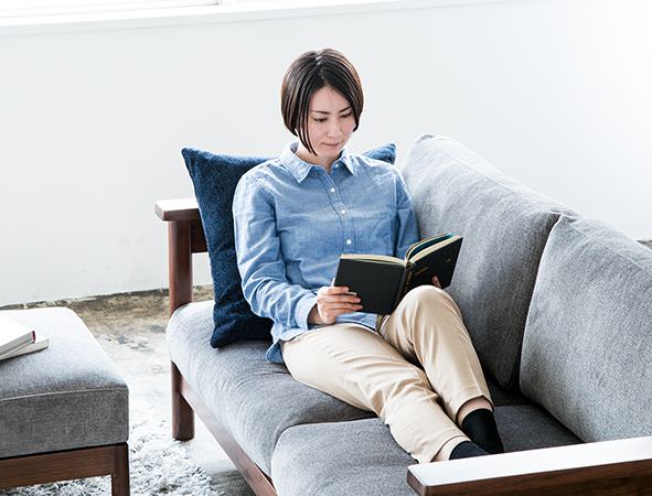 シンプルなウォールナット無垢材の木フレームが美しいカバーリングソファ Recta レクタ ソファ専門店flannel Sofa シンプルなウォールナット無垢材の木フレームが美しいカバーリングソファ Recta レクタ ソファ専門店flannel Sofa